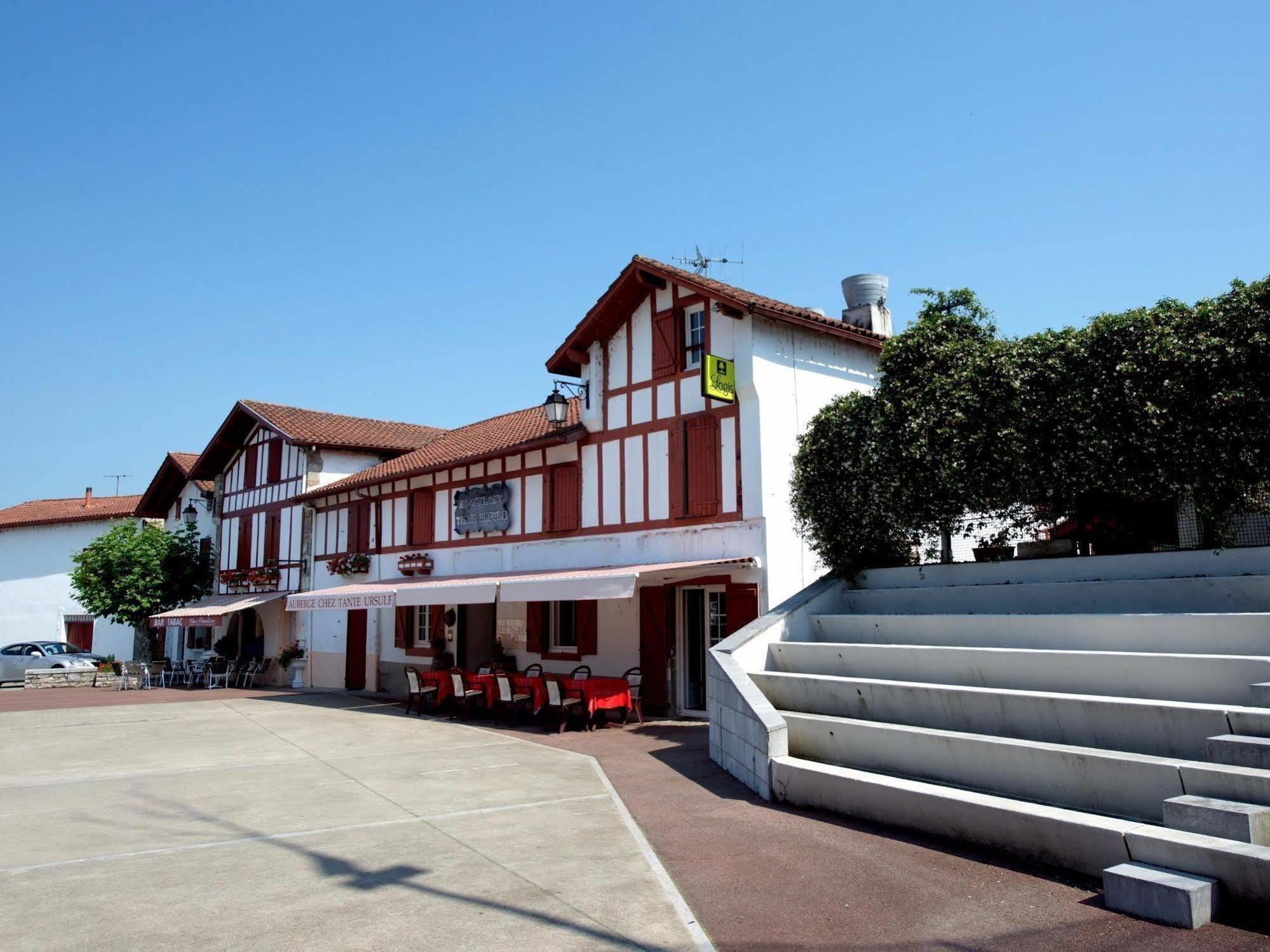 Auberge Chez Tante Ursule 康博莱班 外观 照片